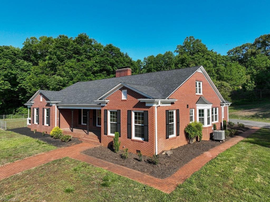House in North Wilkesboro, North Carolina, United States 1 - 18203294