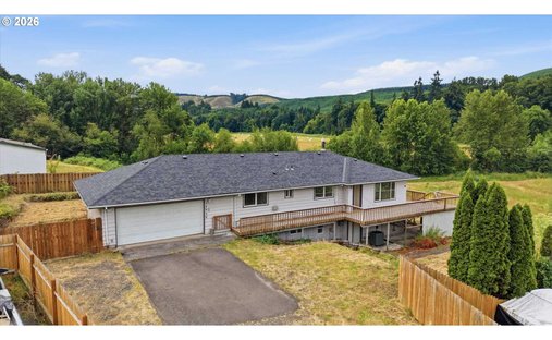 House in Deer Island, Oregon, United States 1