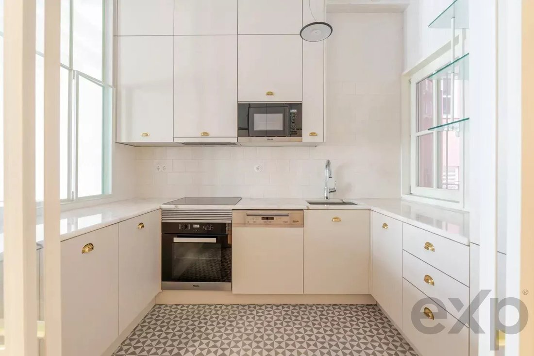 Apartment in Cedofeita, Santo Ildefonso, Se, Miragaia, Sao Nicolau e Vitoria, Porto District, Portugal 3 - 18205736