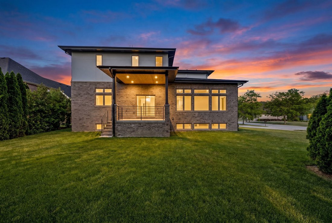 House in Homer Glen, Illinois, United States 4 - 18200007