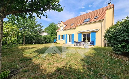 House in Chatou, Ile-de-France, France 1