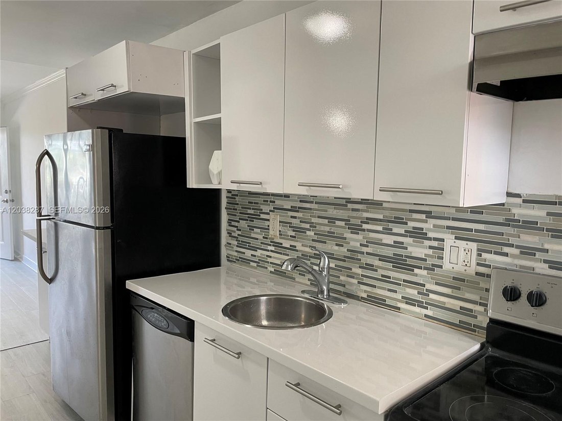 Condo in Miami, Florida, United States 5 - 18200959