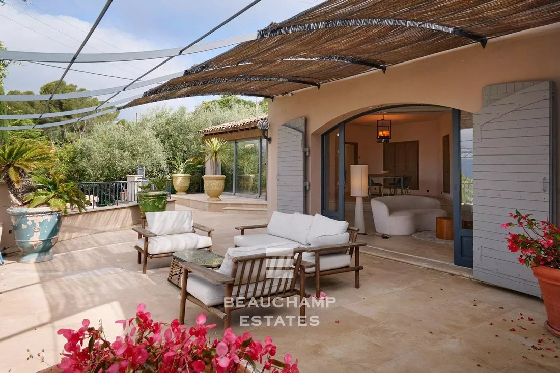 Villa in Mougins, Provence-Alpes-Côte d'Azur, France 4 - 17853187