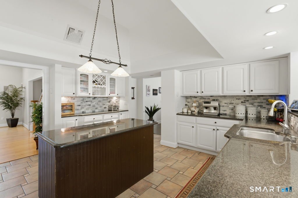 House in Bolton, Connecticut, United States 5 - 18150915