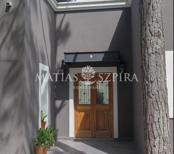 House in Villa Udaondo, Buenos Aires Province, Argentina 3 - 18199287
