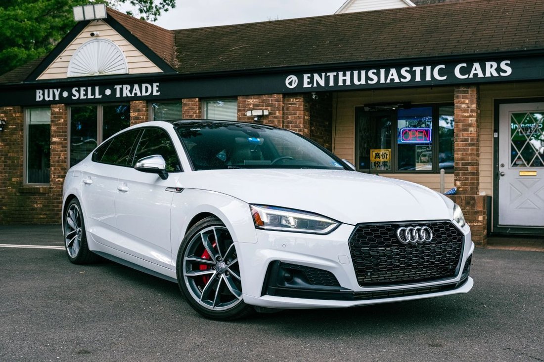 Sedan in Highland Park, NJ, United States 1 - 16046995