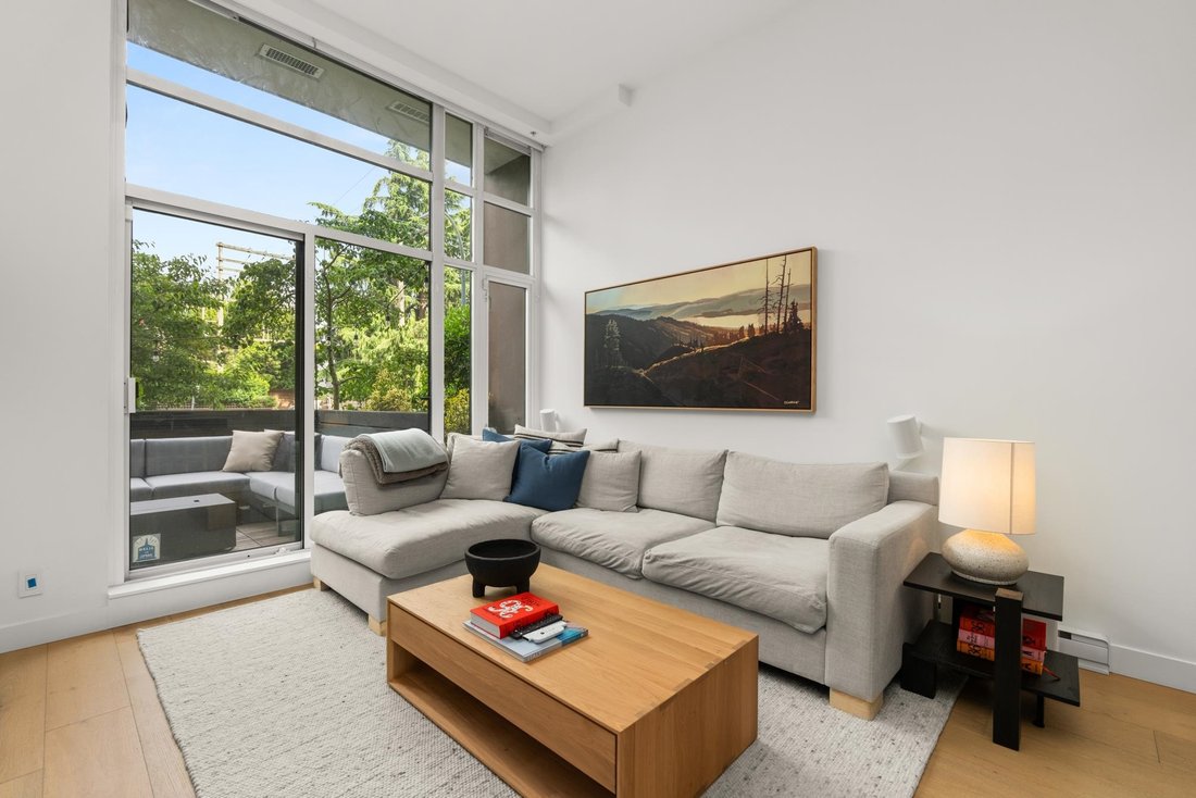 Condo in Vancouver, British Columbia, Canada 5 - 18205563