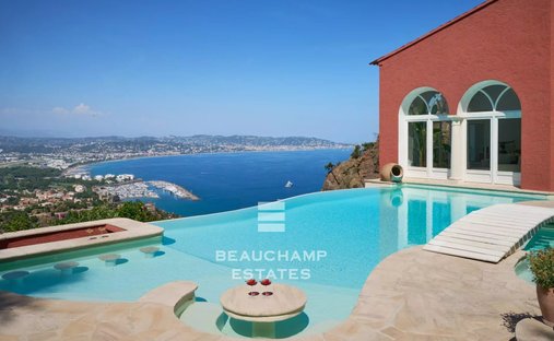 Villa in Théoule-sur-Mer, Provence-Alpes-Côte d'Azur, France 1