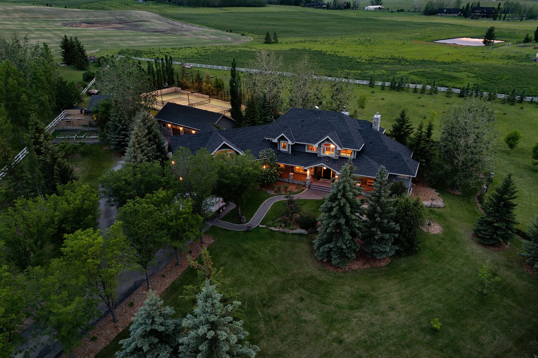 House in Aldersyde, Alberta, Canada 2 - 18056183