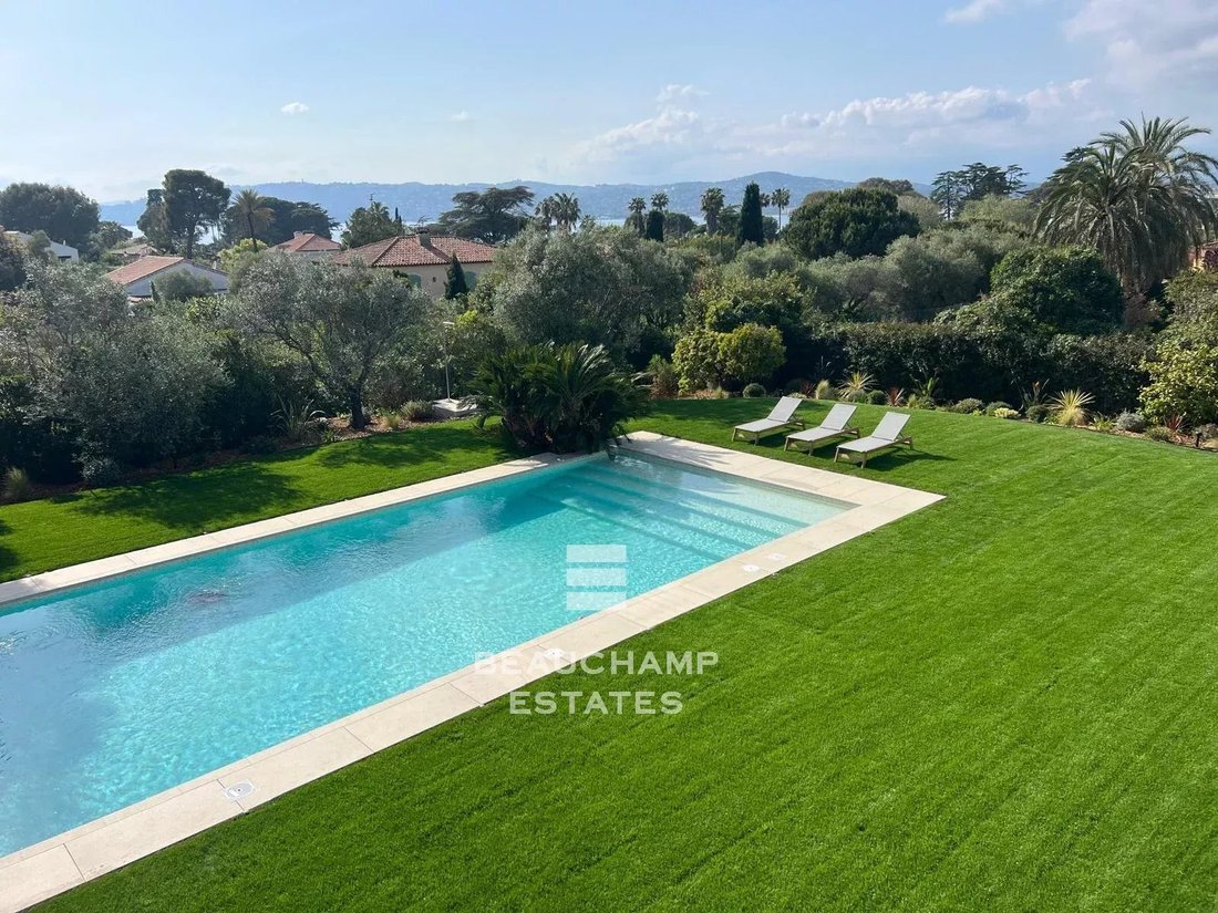 Villa in Antibes, Provence-Alpes-Côte d'Azur, France 5 - 17889665
