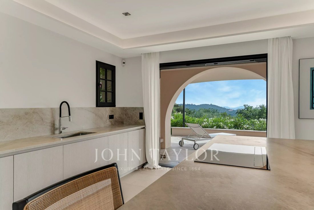 Estate in Gassin, Provence-Alpes-Côte d'Azur, France 5 - 18199438