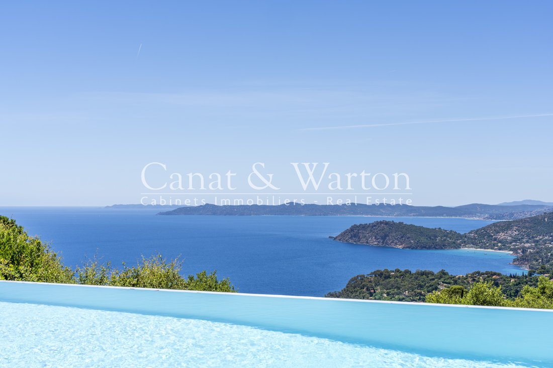 Villa in Rayol-Canadel-sur-Mer, Provence-Alpes-Côte d'Azur, France 1 - 18010106