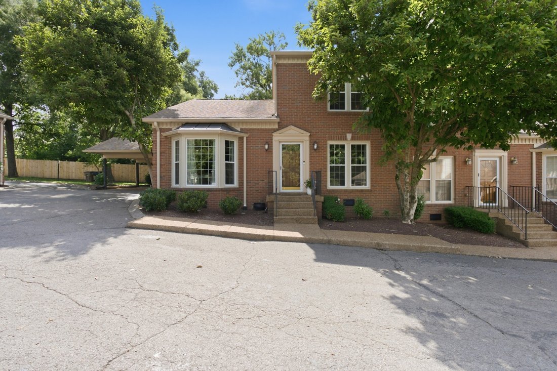 Townhouse in Forest Hills, Tennessee, United States 1 - 18204952