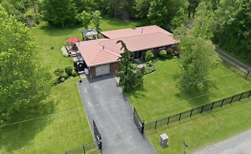 House in Hamilton, Ontario, Canada 1