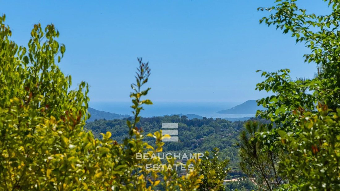 Villa in Châteauneuf-Grasse, Provence-Alpes-Côte d'Azur, France 3 - 17550315