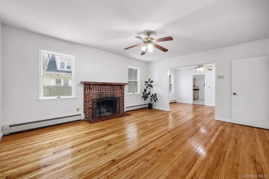 House in Great Neck, New York, United States 3 - 18203643