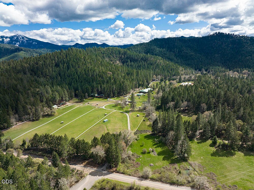 House in Cave Junction, Oregon, United States 4 - 18204757