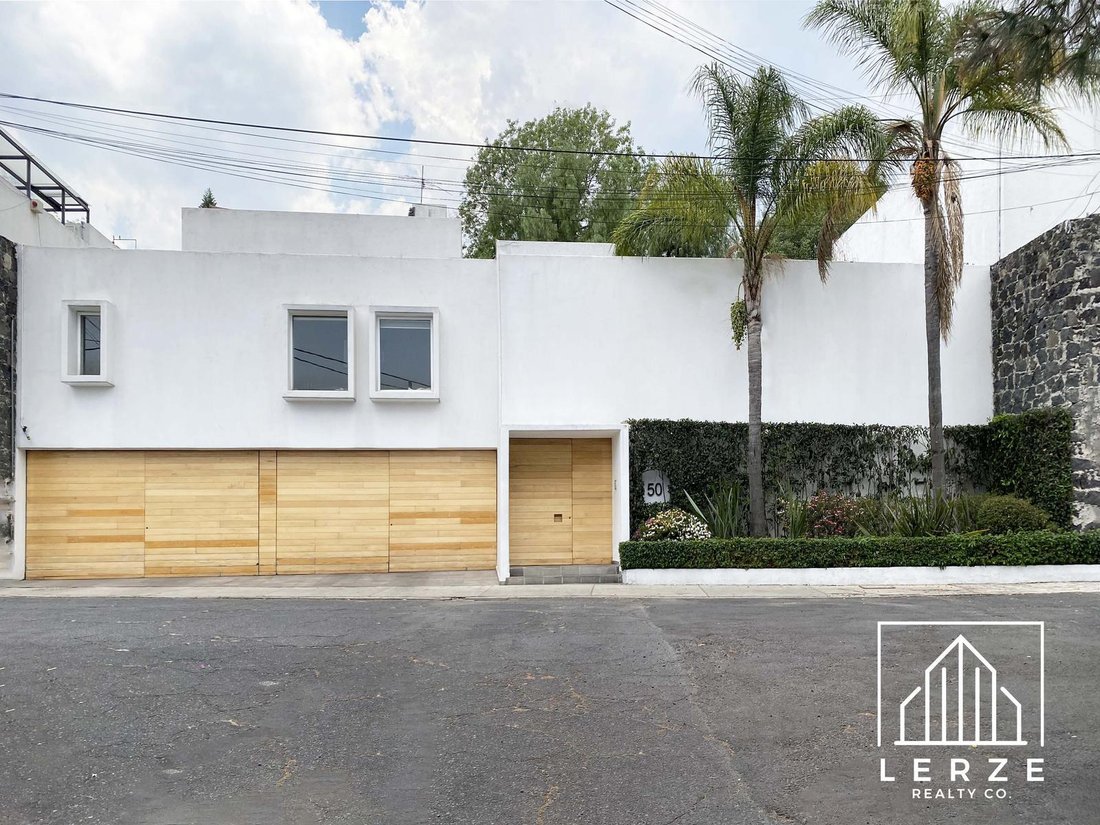 House in Mexico City, Mexico 2 - 18199396