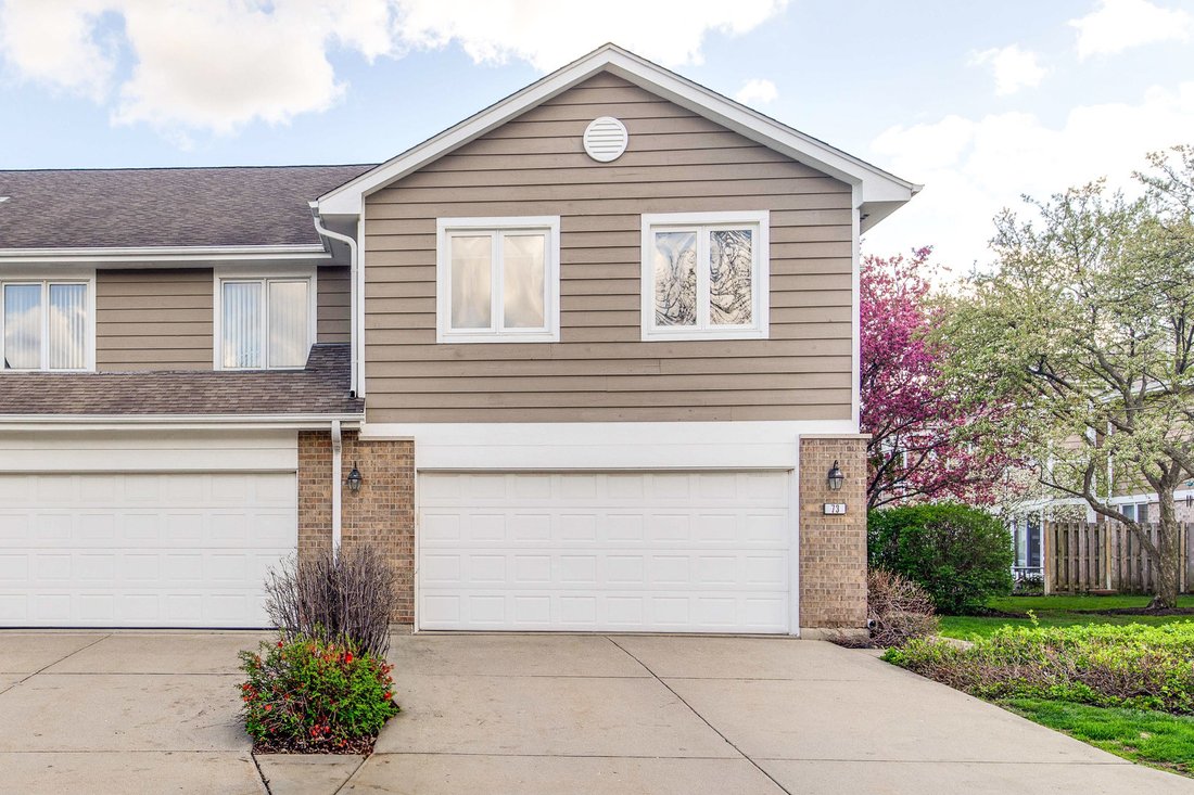 Townhouse in Buffalo Grove, Illinois, United States 2 - 18199999
