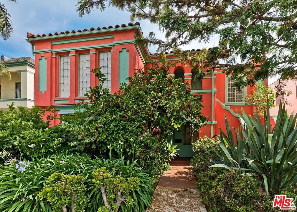 West Hollywood, California, United States 1 - 18203455