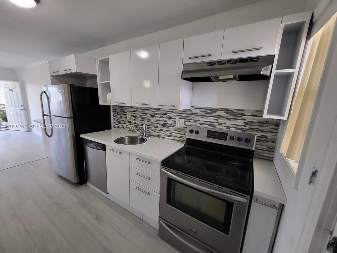 Condo in Miami, Florida, United States 3 - 18200959