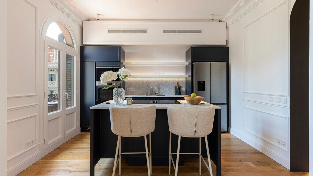 Apartment in Eixample, Barcelona, Spain 4 - 18087258