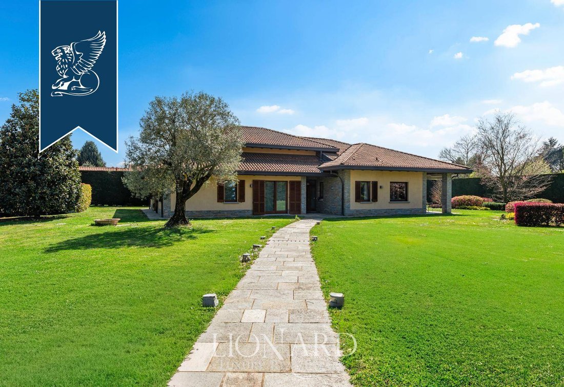 Villa in Lurago Marinone, Lombardy, Italy 4 - 18205784
