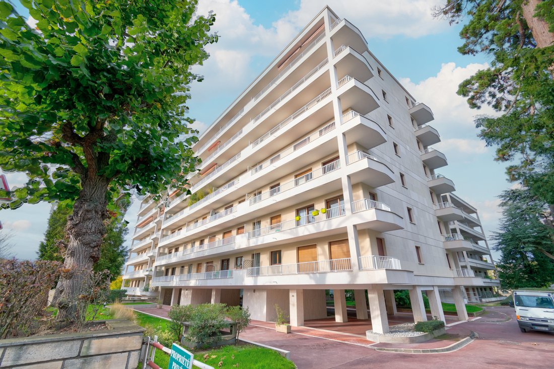 Apartment in Forêt, Saint-Germain-en-Laye, France 1 - 18204967