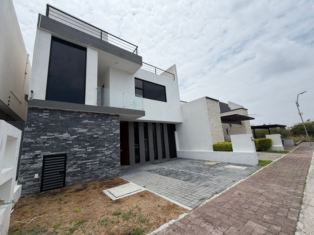 Condo in Juriquilla, Querétaro, Mexico 2 - 18203960
