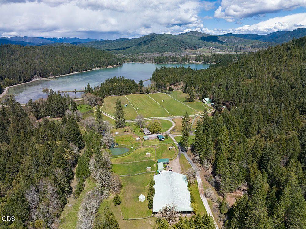 House in Cave Junction, Oregon, United States 1 - 18204757