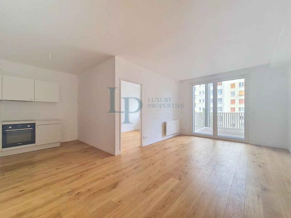 Apartment in Espaces Jeunes, Issy-les-Moulineaux, France 2 - 18199511
