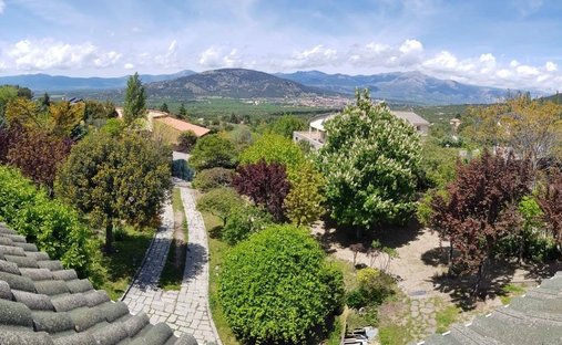 House in Dominio de Fontenebro, Collado Villalba, Spain 1
