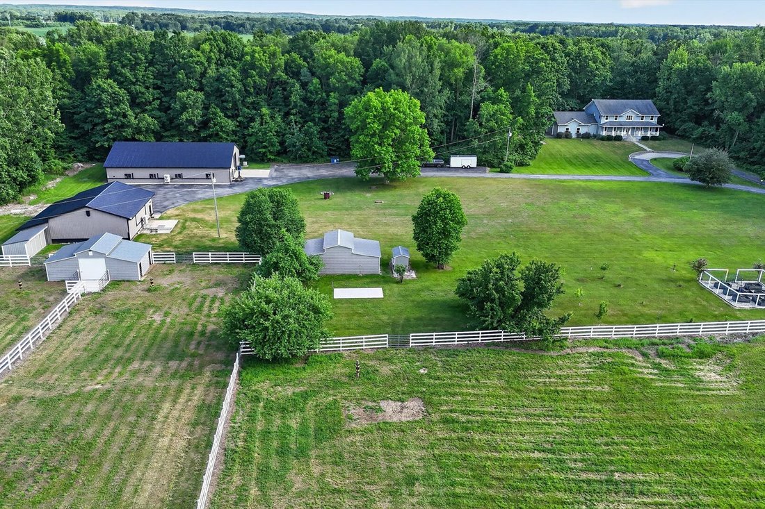 House in Mayville, Michigan, United States 4 - 18201567
