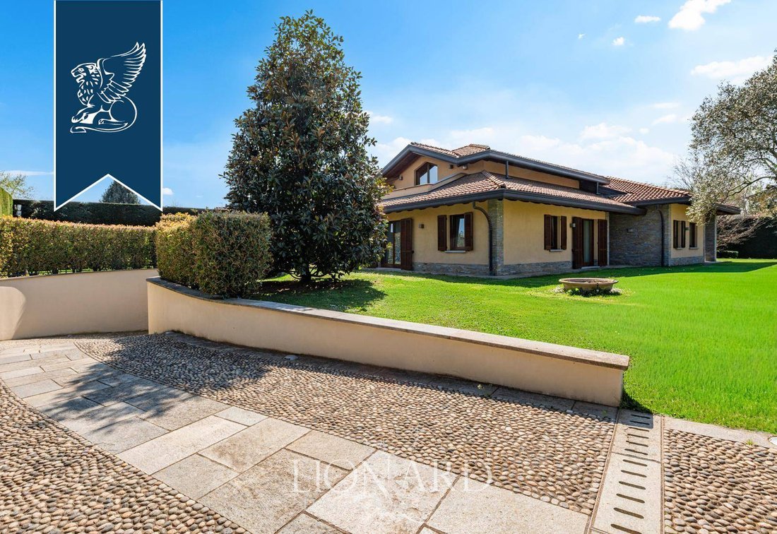 Villa in Lurago Marinone, Lombardy, Italy 5 - 18205784