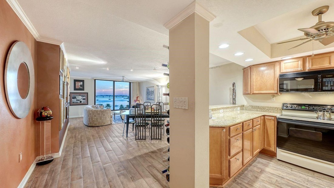 Condo in Sarasota, Florida, United States 5 - 18199477
