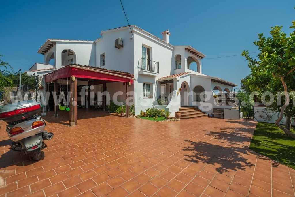 Villa in es Castell, Balearic Islands, Spain 1 - 18201041