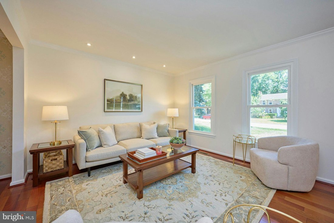 House in Burke, Virginia, United States 5 - 18206354