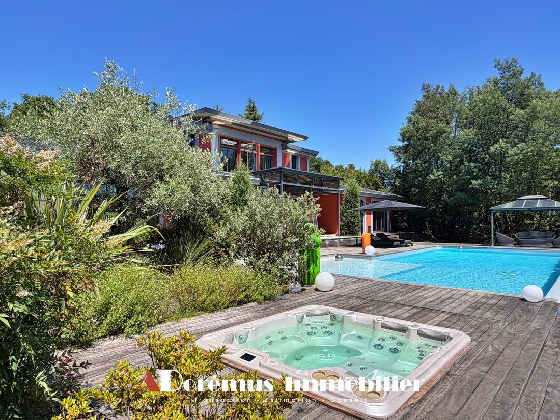 Villa in Bouliac, Nouvelle-Aquitaine, France 2 - 16562770