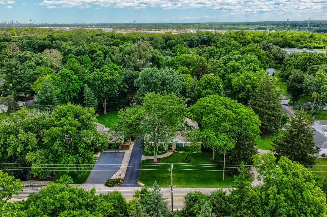 House in La Grange, Illinois, United States 2 - 17917534