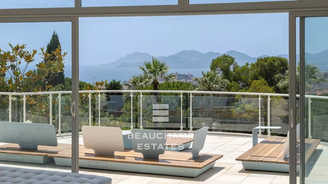Villa in Camp Long, Cannes, France 1 - 18126155