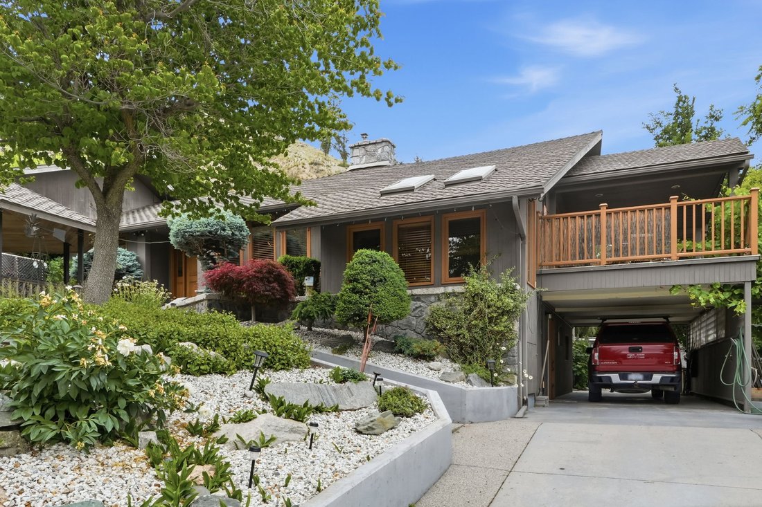 House in Penticton, British Columbia, Canada 2 - 18205530