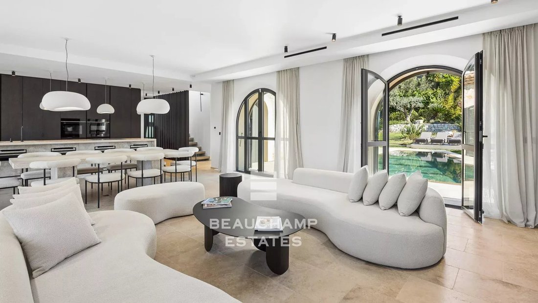 Villa in Juan les Pins-Gallice, Antibes, France 5 - 17465097