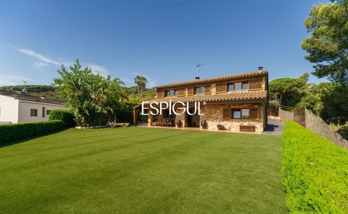 Villa in Argentona, Katalonien, Spanien 1