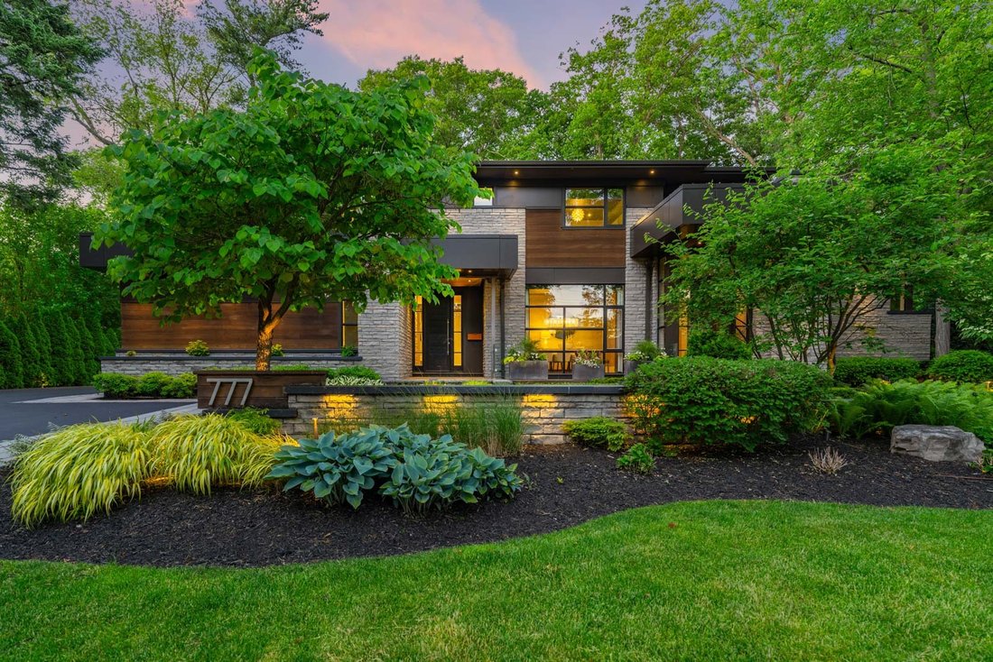 House in Burlington, Ontario, Canada 1 - 18201543