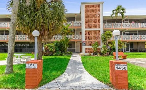 Condo in Miami, Florida, United States 1