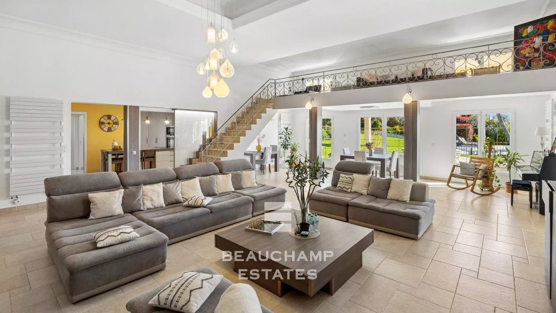 Villa in Nice, Provence-Alpes-Côte d'Azur, France 4 - 17628323