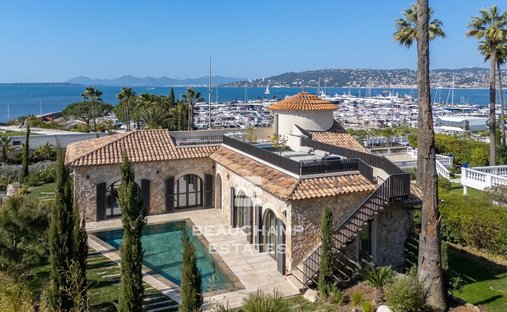 Villa in Juan les Pins-Gallice, Antibes, France 1