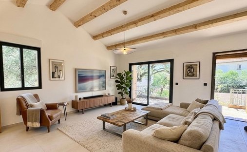 House in Exterieurs, Frejus, France 1