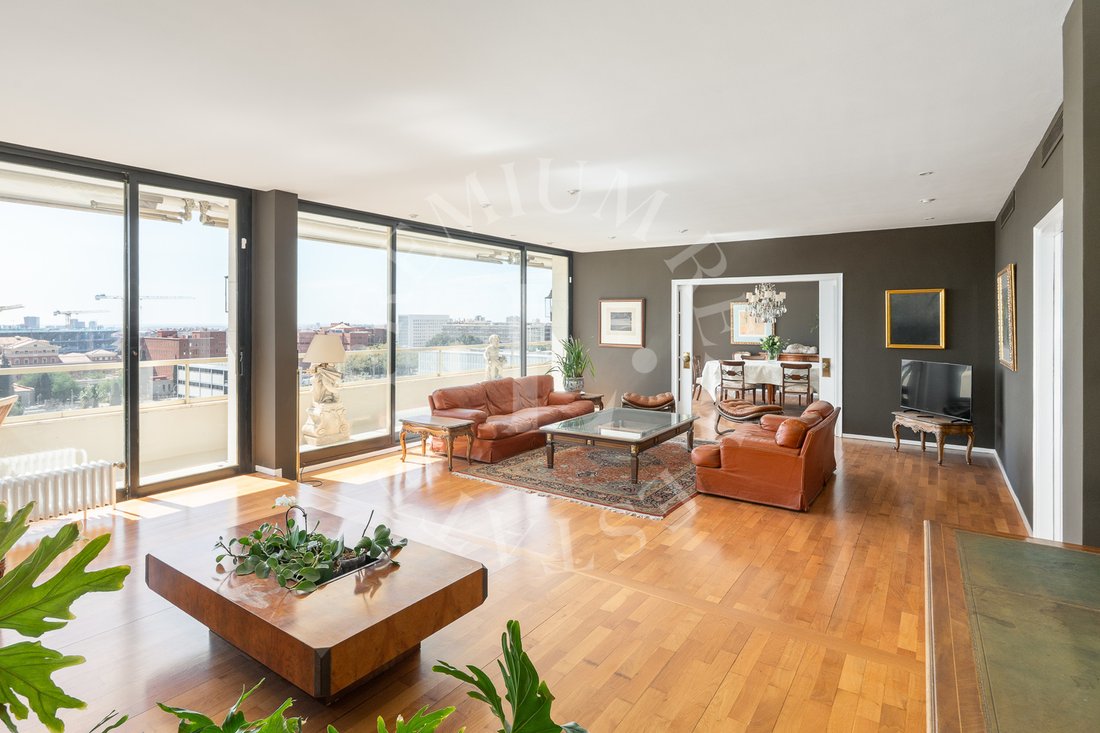 Penthouse in Les Corts, Barcelona, Spain 5 - 18201386