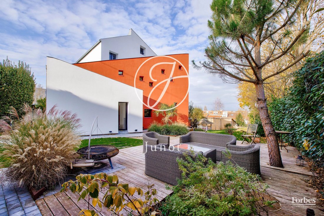 House in Buzenval, Rueil-Malmaison, France 2 - 18205912